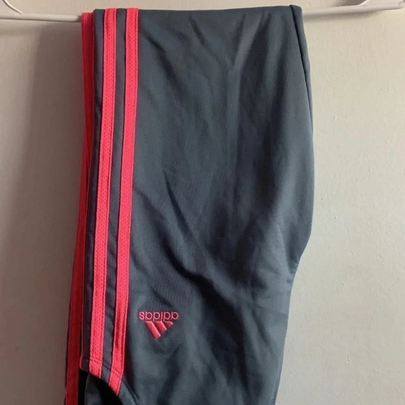 Size 10/12 girls adidas pants like new - Picture 1 of 1